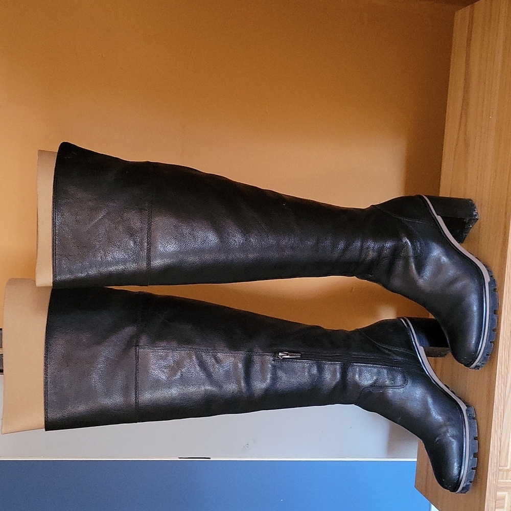 KNEE HIGH BOOTS